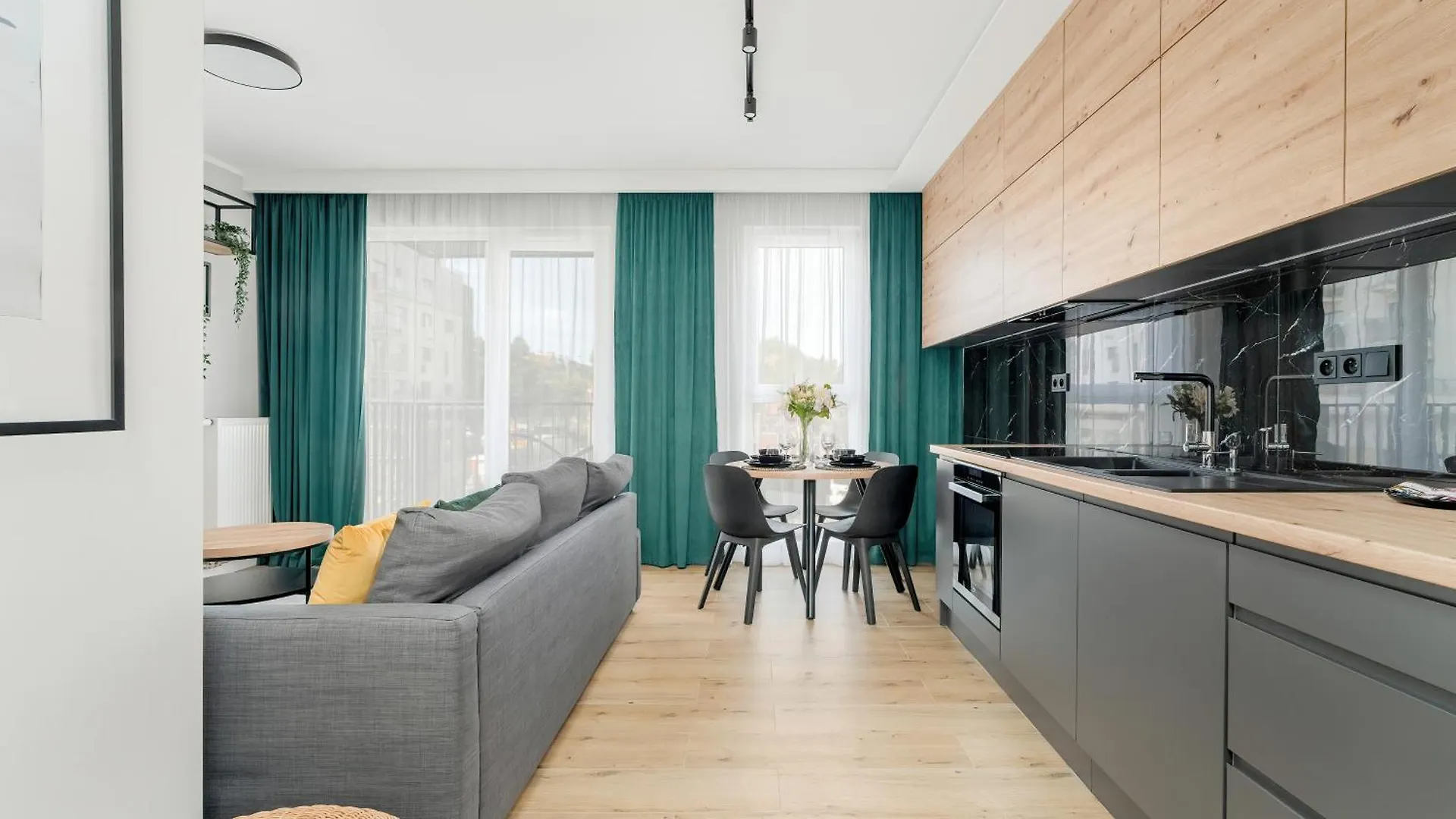 Esencja Apartments With Free Parking Garbary 104 By Noclegi Renters Poznaň 0*,