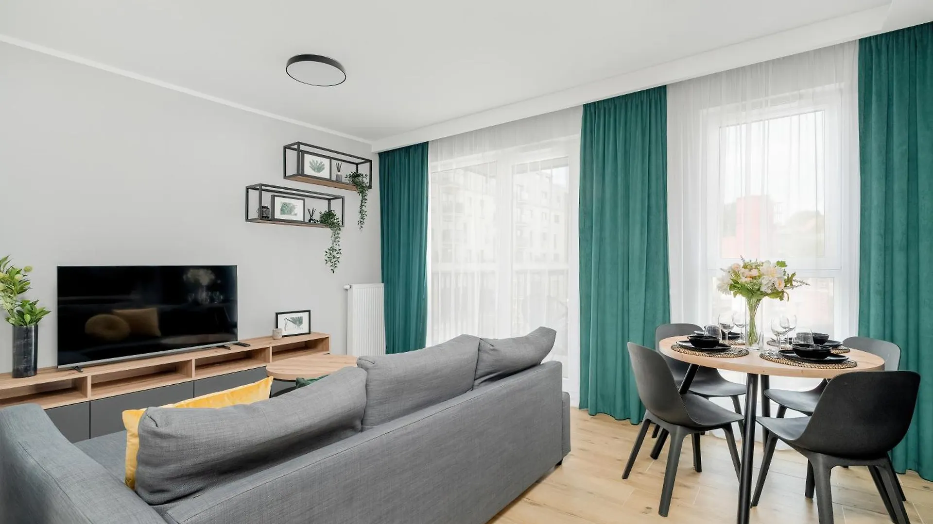 Esencja Apartments With Free Parking Garbary 104 By Noclegi Renters Poznaň