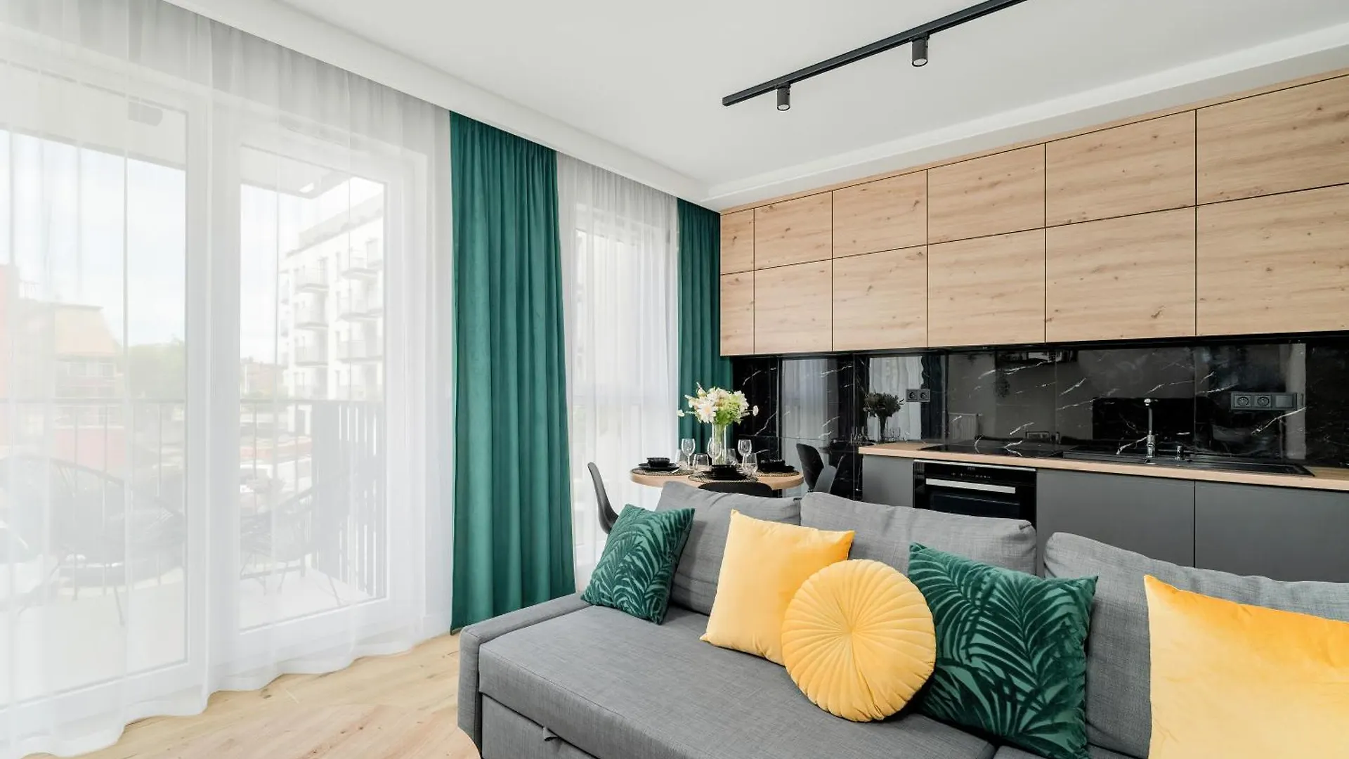 Esencja Apartments With Free Parking Garbary 104 By Noclegi Renters Poznaň